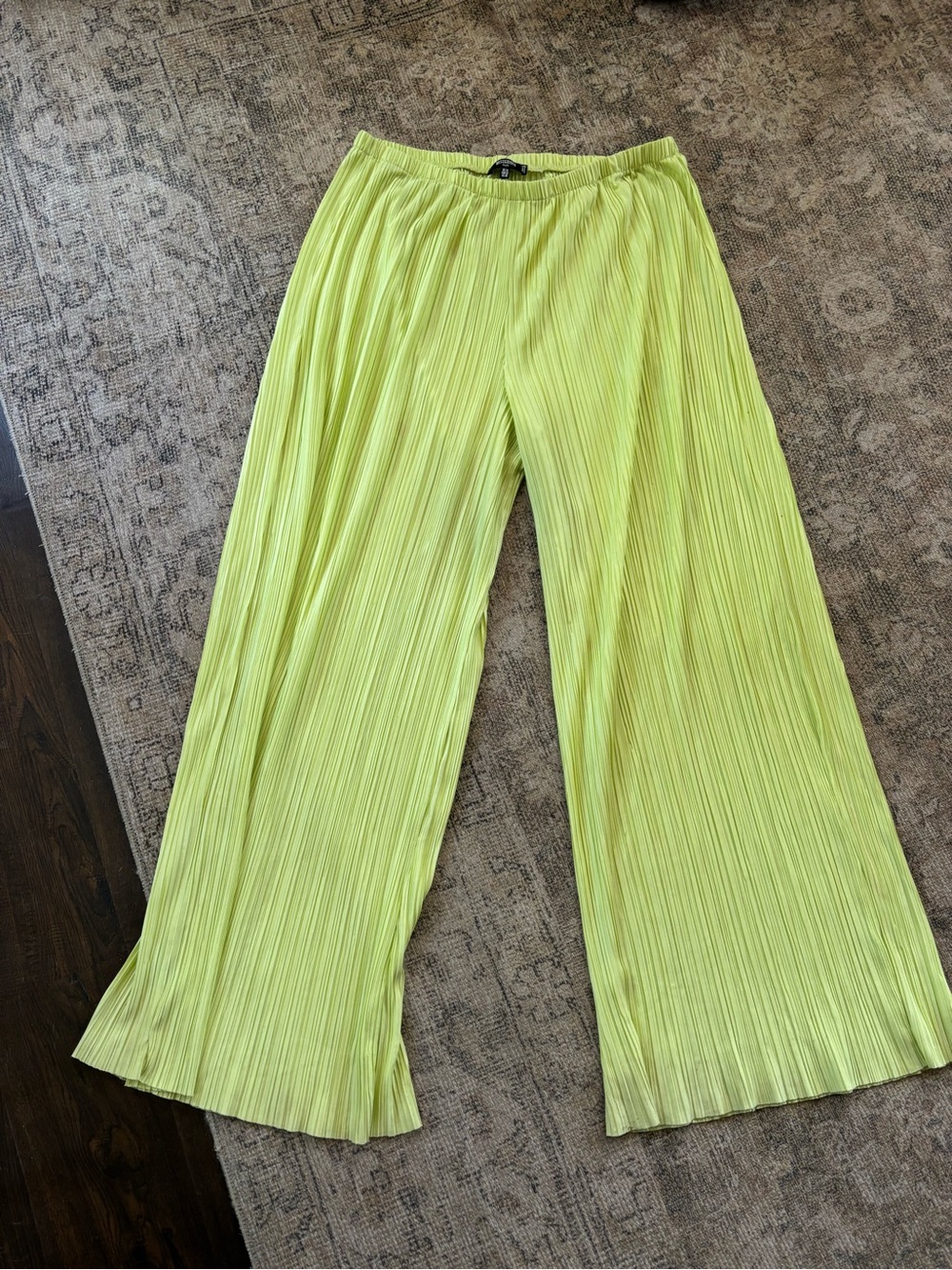 Missguided + Pleated Wide-Leg Pants — Neon Lime